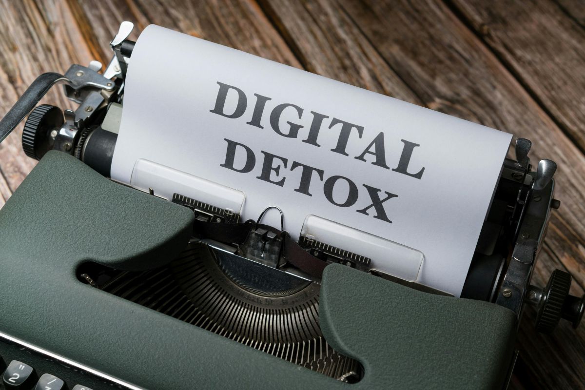 Digital Detox: Wie eine medienreduzierte Zeit dein Leben bereichern kann